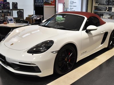 2022 Porsche 718 photo 9