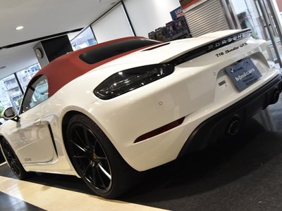 2022 Porsche 718 photo 3