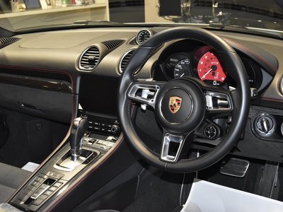 2022 Porsche 718 缩略图 31