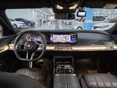BMW 7 SERIES - 5