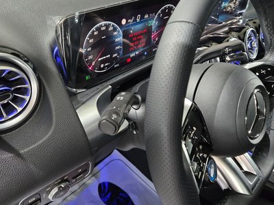 2026 Mercedes-BENZ GLB thumbnail 19