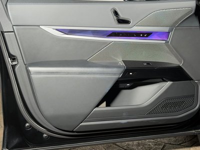 2023 BMW 7 SERIES — миниатюра 26
