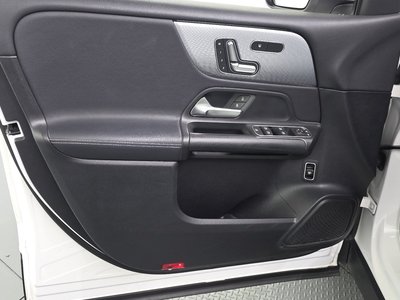 صورة مصغرة 14 لـ 2021 Mercedes-BENZ GLB