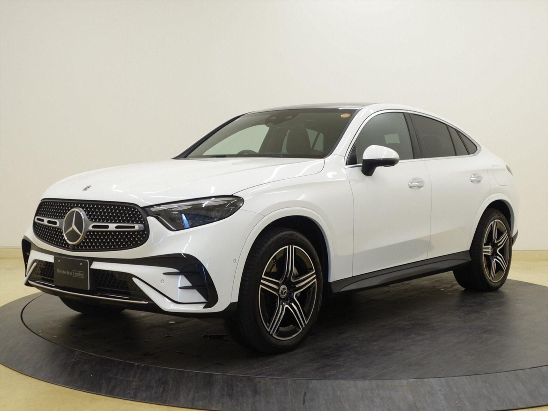 MERCEDES-BENZ GLC - View 1