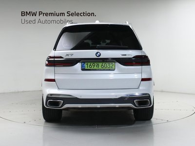 2025 BMW X7 — фото 2