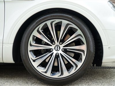 2022 Bentley BENTAYGA — миниатюра 63
