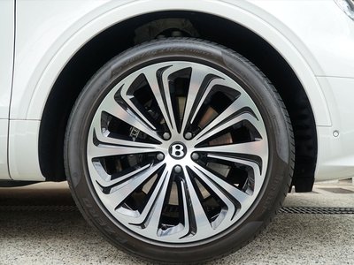 2022 Bentley BENTAYGA — миниатюра 64