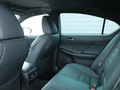 2022 Lexus IS 照片 9