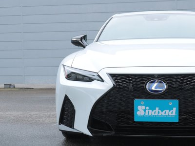 2022 Lexus IS thumbnail 14
