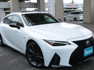 2022 Lexus IS thumbnail 20