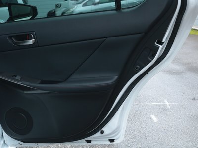 2022 Lexus IS thumbnail 27