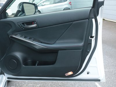2022 Lexus IS thumbnail 26