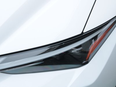 2022 Lexus IS thumbnail 22