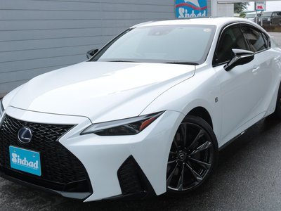 2022 Lexus IS thumbnail 21