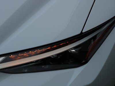2022 Lexus IS thumbnail 23