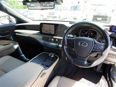 LEXUS LS - 7
