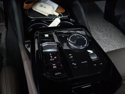 2024 BMW 5 SERIES 缩略图 12