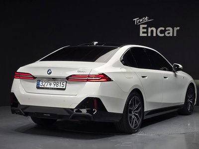 2024 BMW 5 SERIES 照片 3