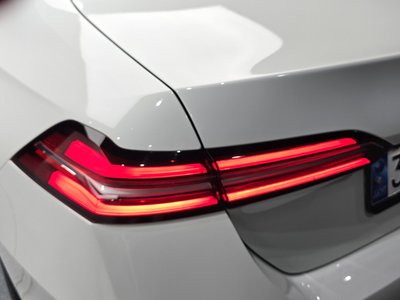 2024 BMW 5 SERIES 照片 10