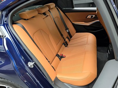 صورة مصغرة 12 لـ 2025 BMW 3 SERIES