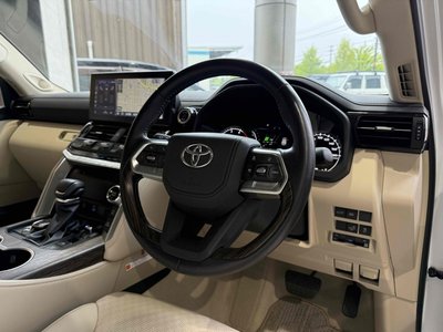 TOYOTA LAND CRUISER - 9