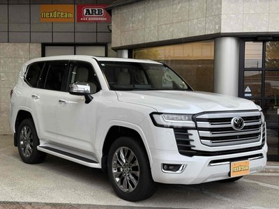 TOYOTA LAND CRUISER - 1