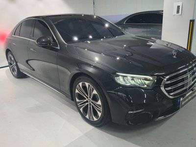 MERCEDES-BENZ E-CLASS - 4