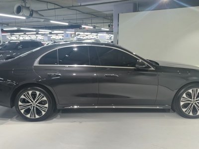 MERCEDES-BENZ E-CLASS - 9