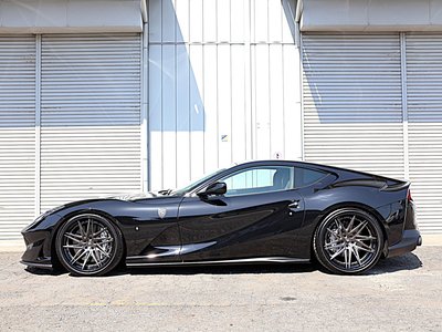 FERRARI 812 SUPERFAST - 8