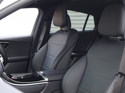 2025 Mercedes-BENZ GLC 照片 10