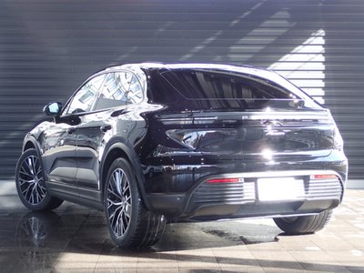 PORSCHE MACAN - 7