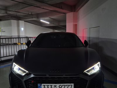 AUDI R8 - 2