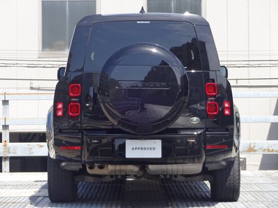 LAND ROVER DEFENDER - 7