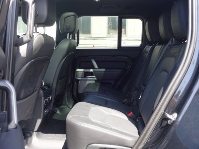 LAND ROVER DEFENDER - 5