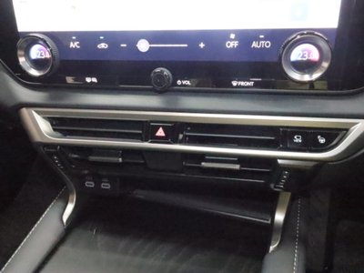 2023 Lexus RX — миниатюра 40