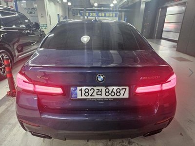 2021 BMW 5 SERIES 照片 3