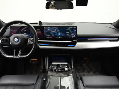 2024 BMW 5 SERIES — фото 4