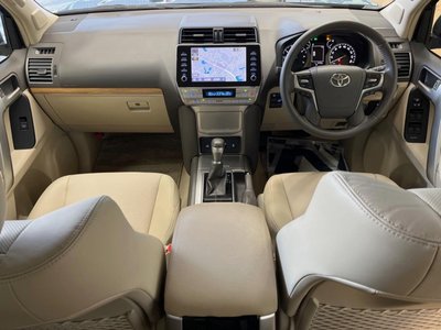 TOYOTA LAND CRUISER PRADO - 2