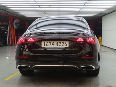 صورة 2 لـ 2025 Mercedes-BENZ E-CLASS