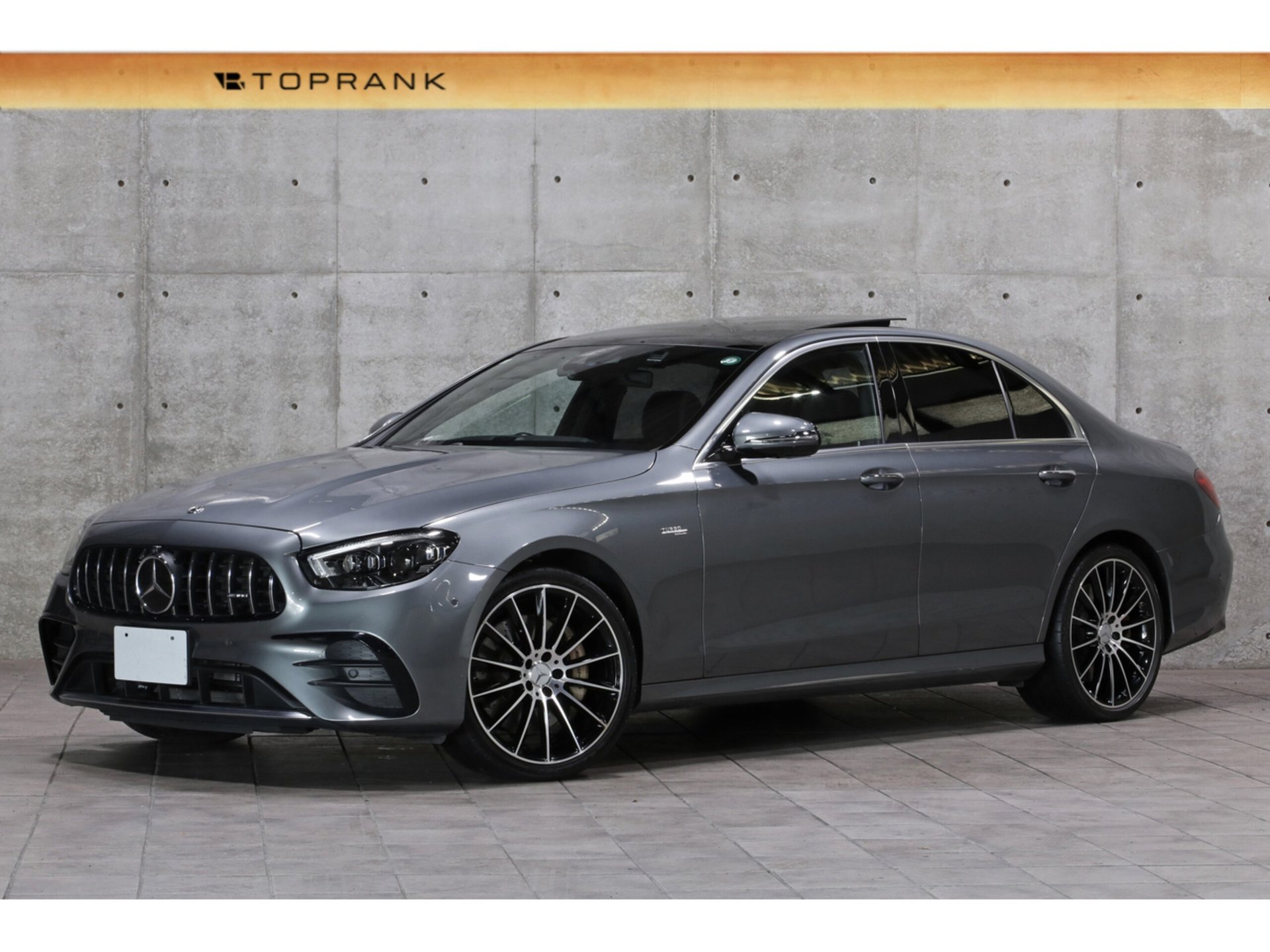 MERCEDES-BENZ E-CLASS AMG - View 1