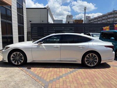 2021 Lexus LS — фото 10