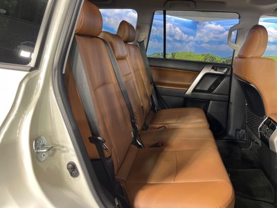 TOYOTA LAND CRUISER PRADO - 10