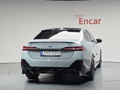 BMW 5 SERIES - 4
