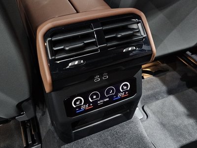 2024 BMW 5 SERIES thumbnail 27