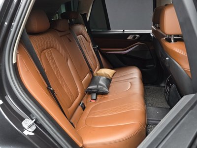 2022 BMW X5 — миниатюра 12