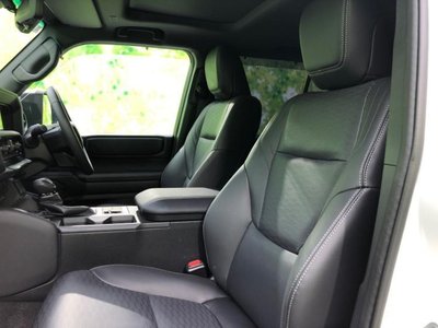 TOYOTA LAND CRUISER 250 - 7