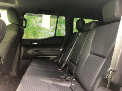 TOYOTA LAND CRUISER 250 - 8