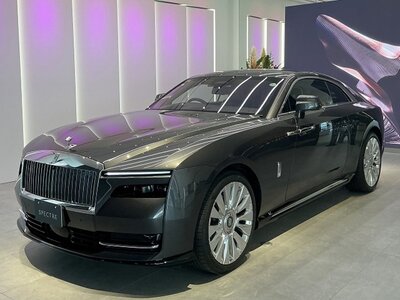 ROLLS-ROYCE SPECTRE