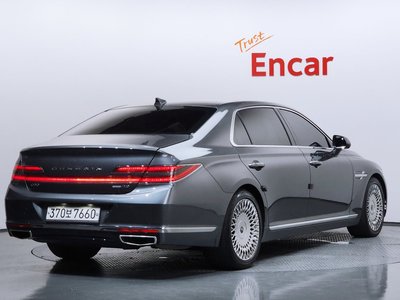 2019 Genesis G90 photo 3