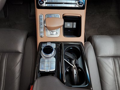 2019 Genesis G90 缩略图 12